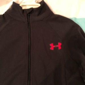 Boys Under Armour pullover medium